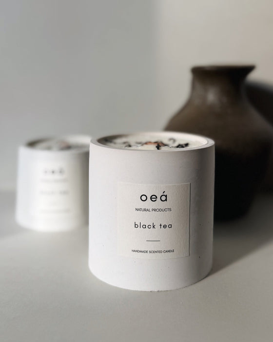 Svíčka "BLACK TEA" s vůní kardamomu a vanilky (240g)